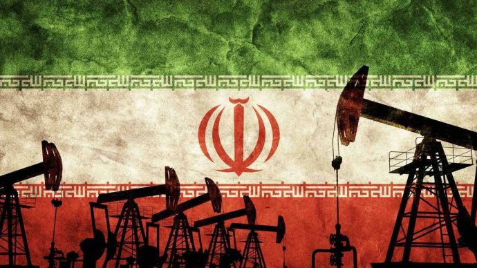  إيران: صادرات النفط مستمرة والعائدات تصل كاملة رغم الضغوط