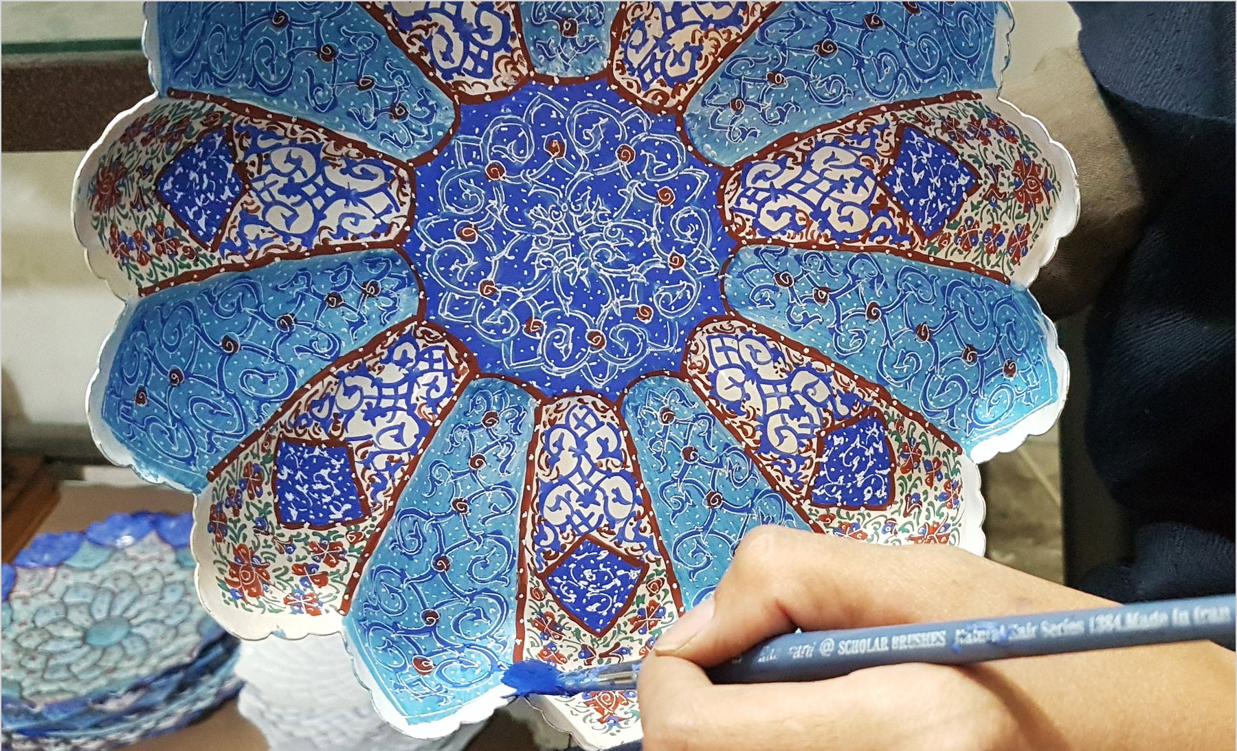 فن مینا فی إیران 