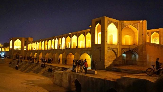 جسران تاريخيان في أصفهان بين الأجمل عالمياً